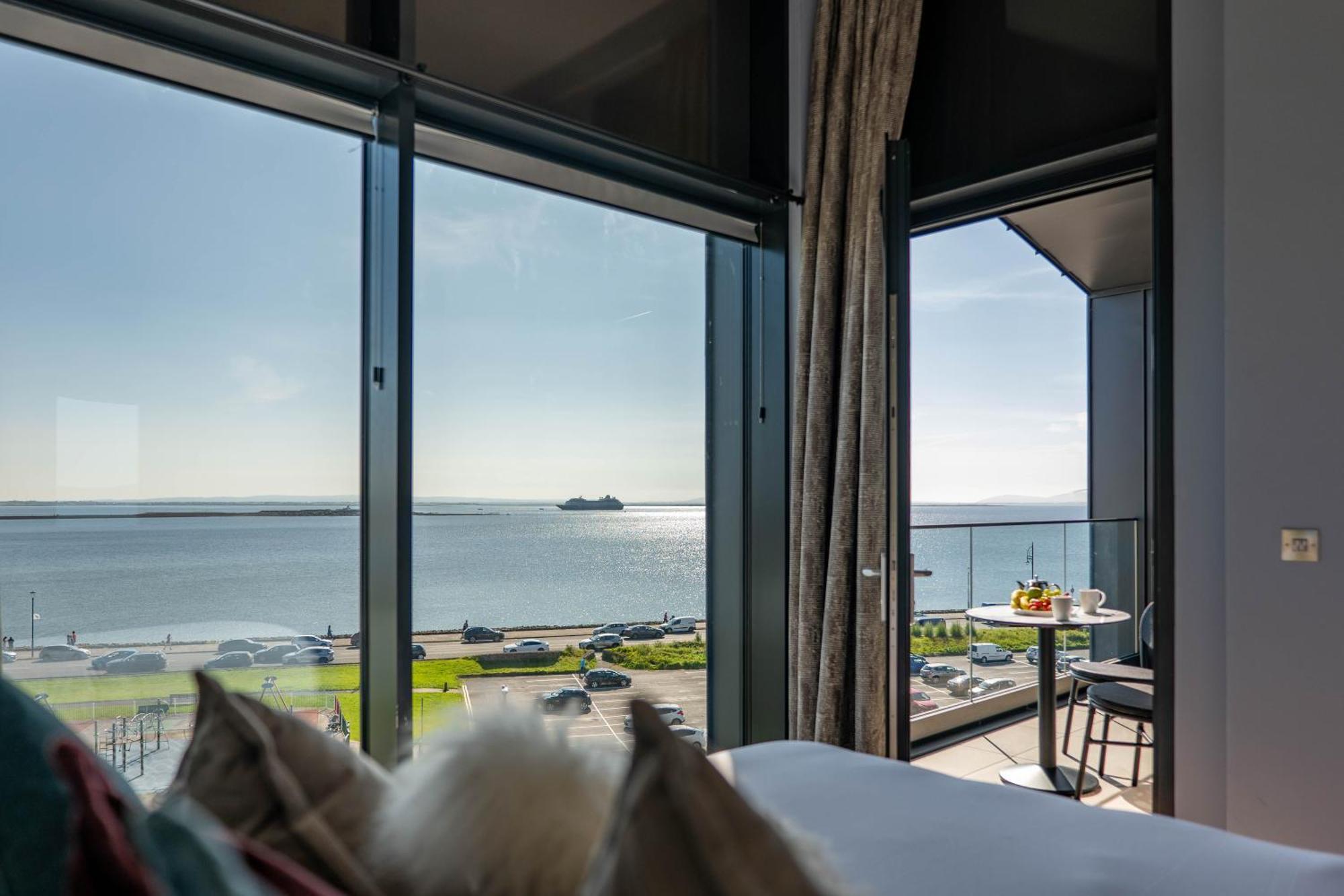 Shoreline Apartments Galway Exterior photo