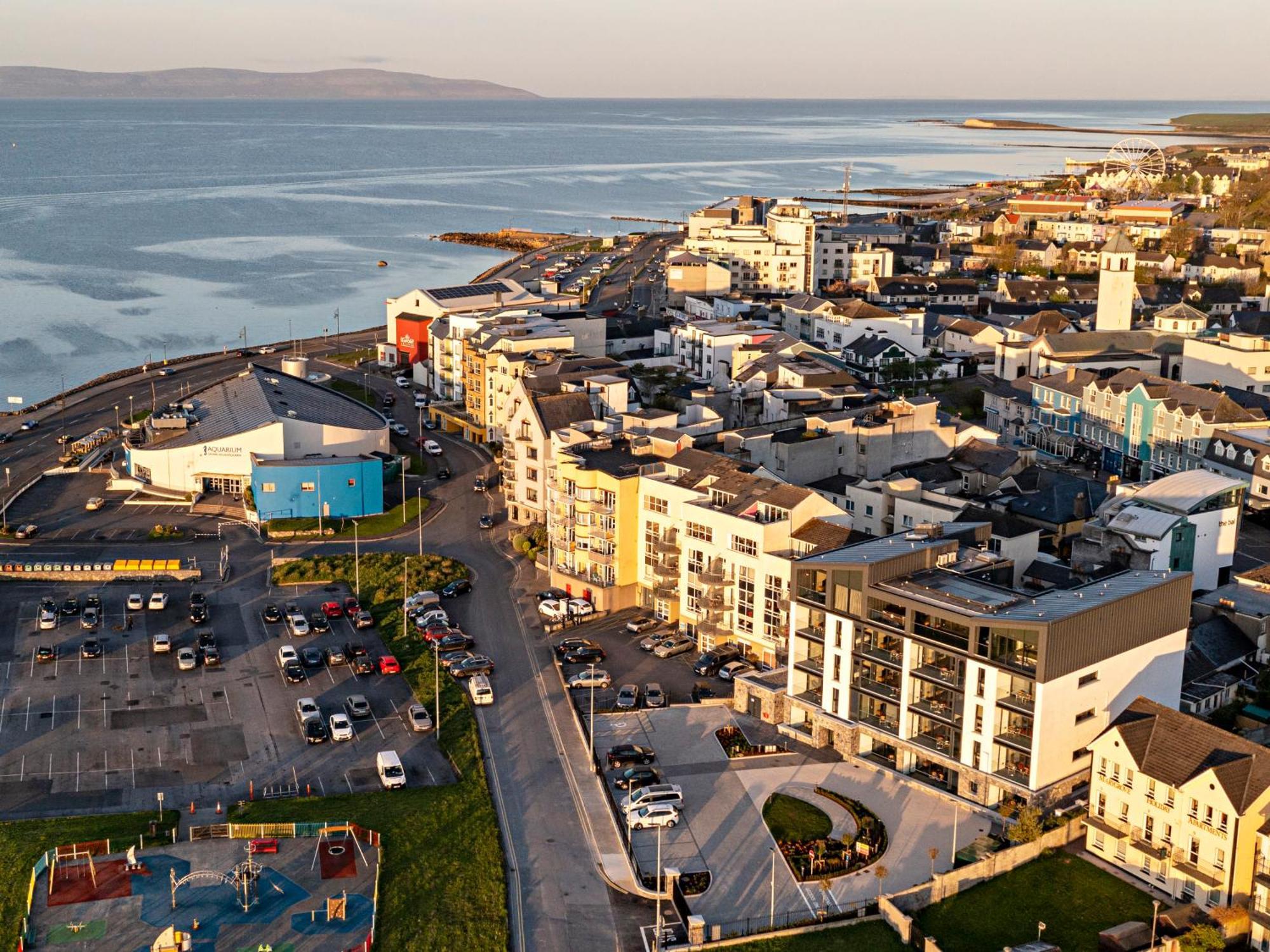 Shoreline Apartments Galway Exterior photo