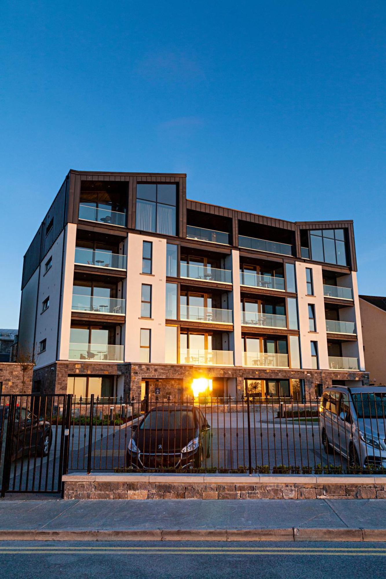 Shoreline Apartments Galway Exterior photo