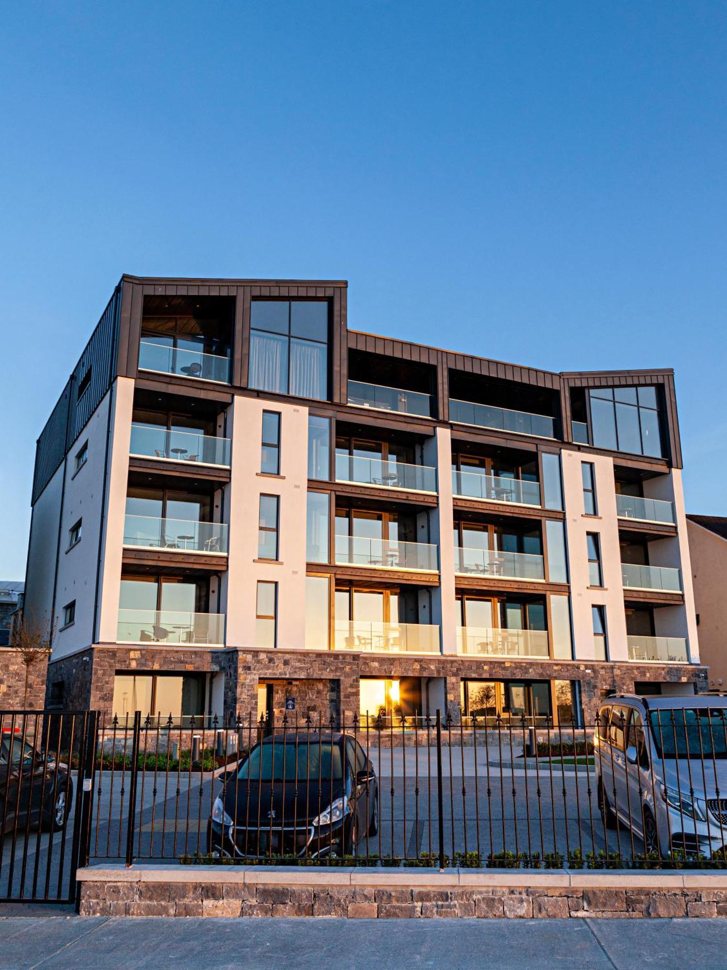 Shoreline Apartments Galway Exterior photo